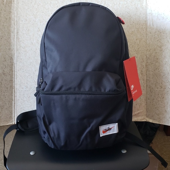 nike heritage 26l